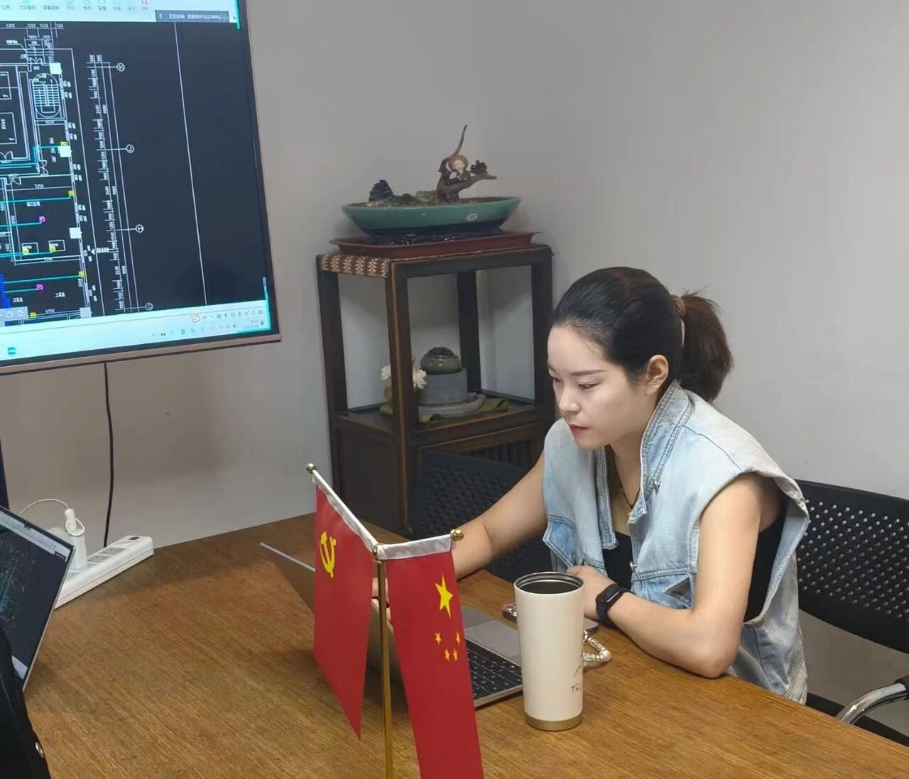 微信图片_2025-10-11_155615_045.jpg